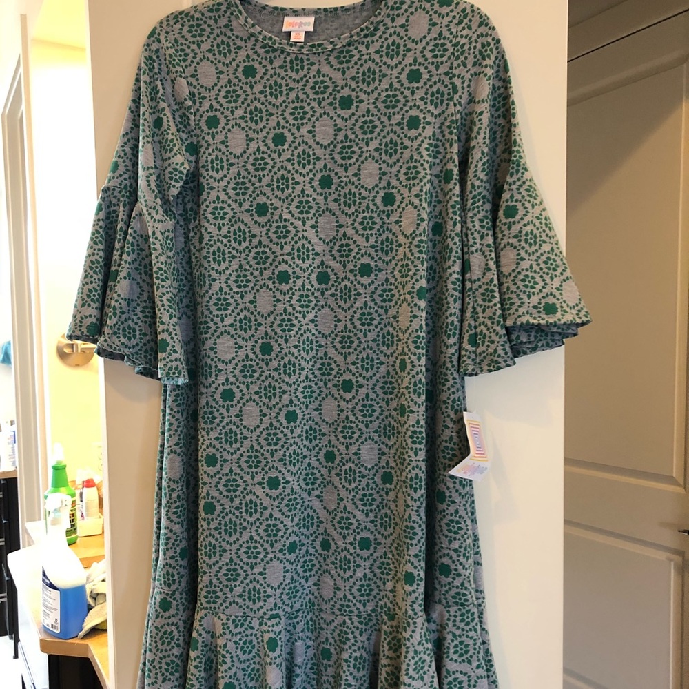Lularoe Maurine XS ‼️going to resale shop today‼️
